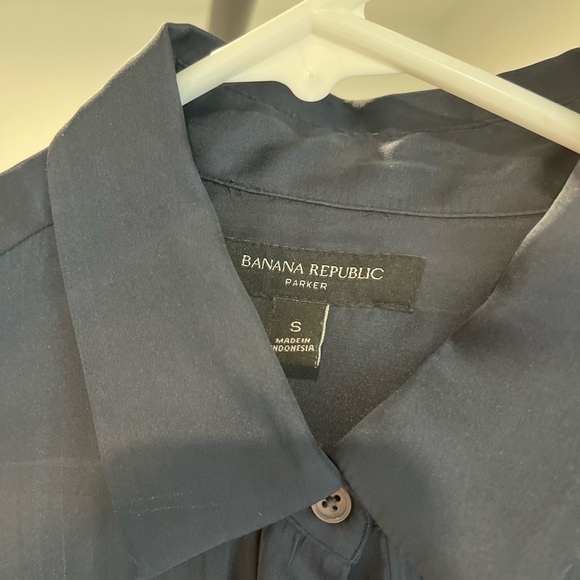 Banana Republic Silk Navy Button Down Shirt - Picture 2 of 5